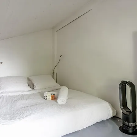 Superb Studio With Mezzanine And A Terrace - - Welkeys Lägenhet *